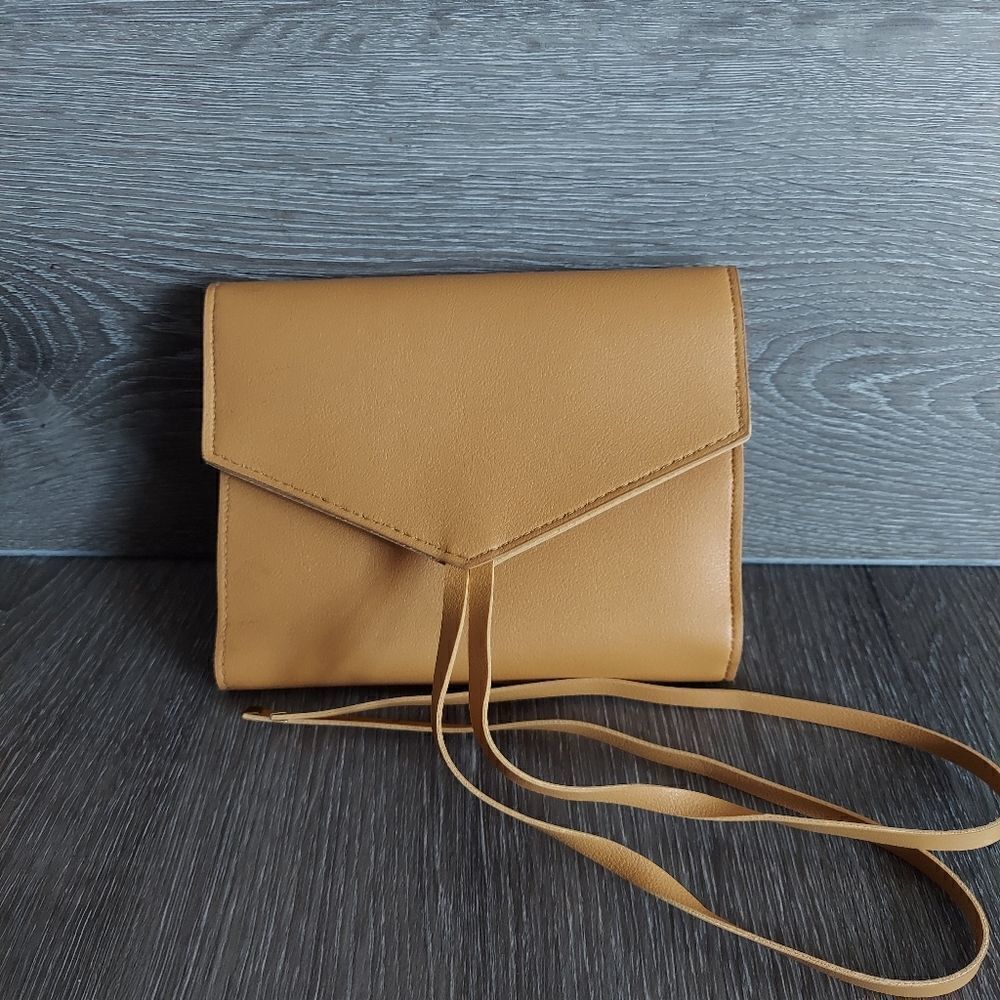 Glass Ladder Co Katherine Tech Cords Organizer  Roll up Honey Vegan Leather